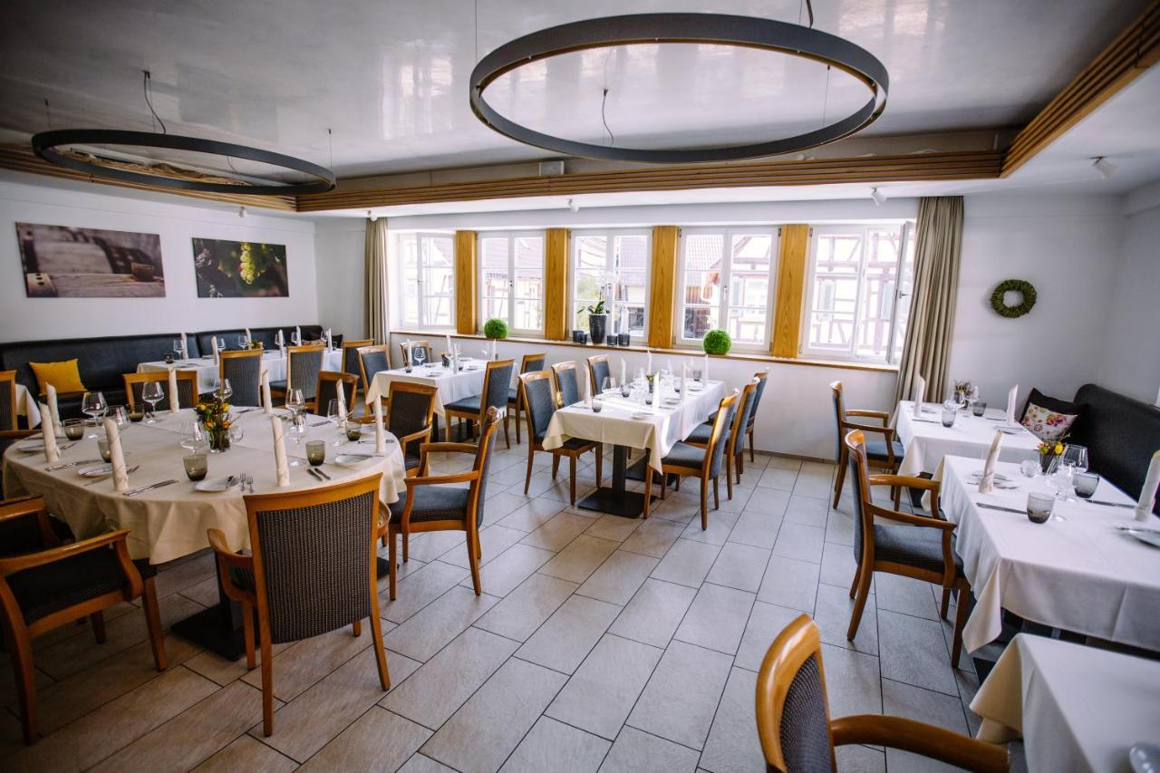 Hotel Restaurant Lamm Rosswag Файинген-ан-дер-Энц Экстерьер фото