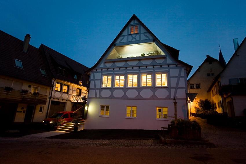 Hotel Restaurant Lamm Rosswag Файинген-ан-дер-Энц Экстерьер фото